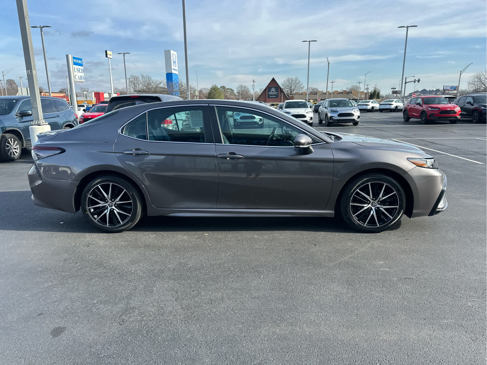 2024 Toyota Camry SE