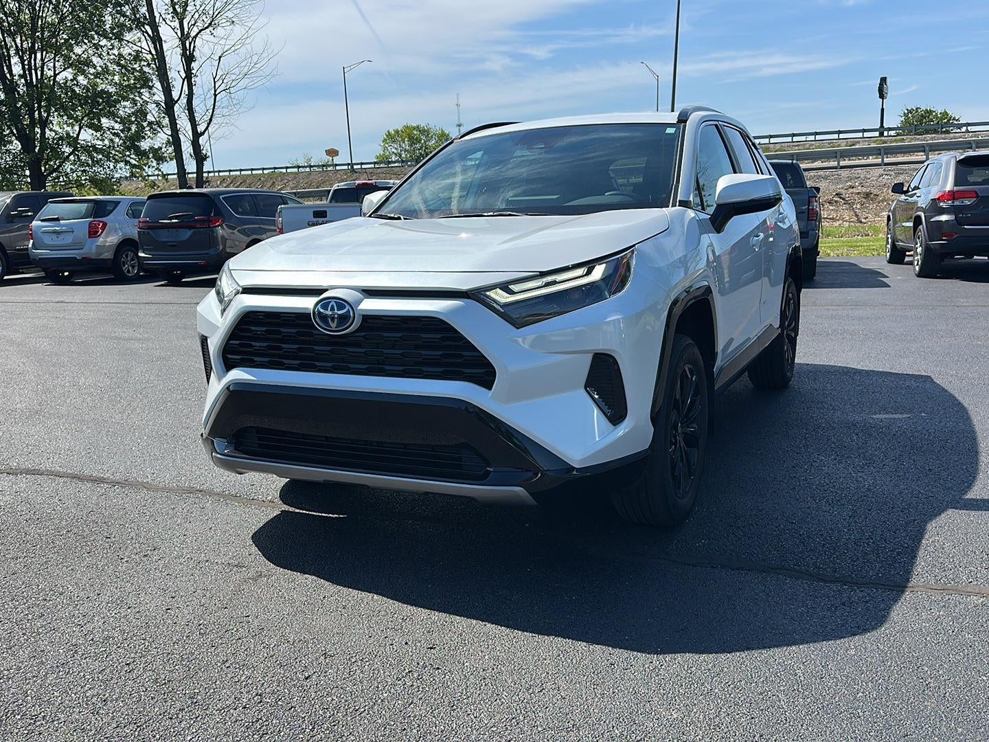 2023 Toyota RAV4 Hybrid SE