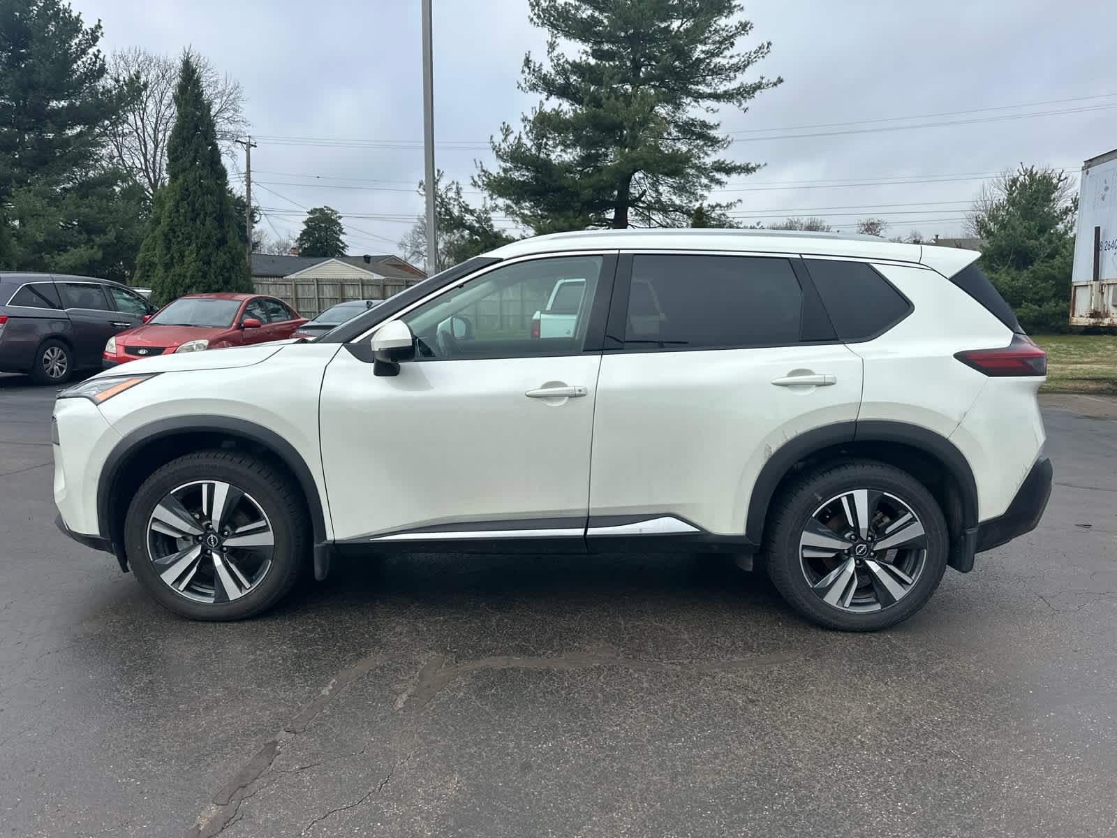 2023 Nissan Rogue SL