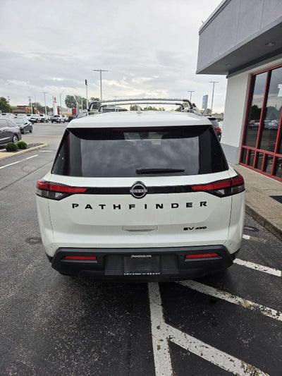 2023 Nissan Pathfinder SV