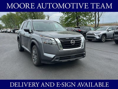 2024 Nissan Pathfinder SV