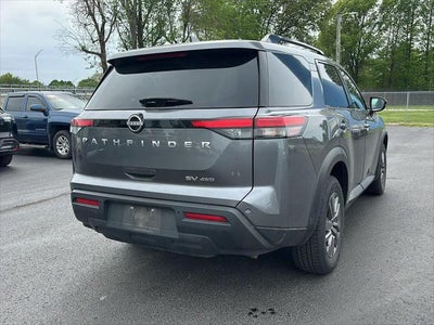 2024 Nissan Pathfinder SV
