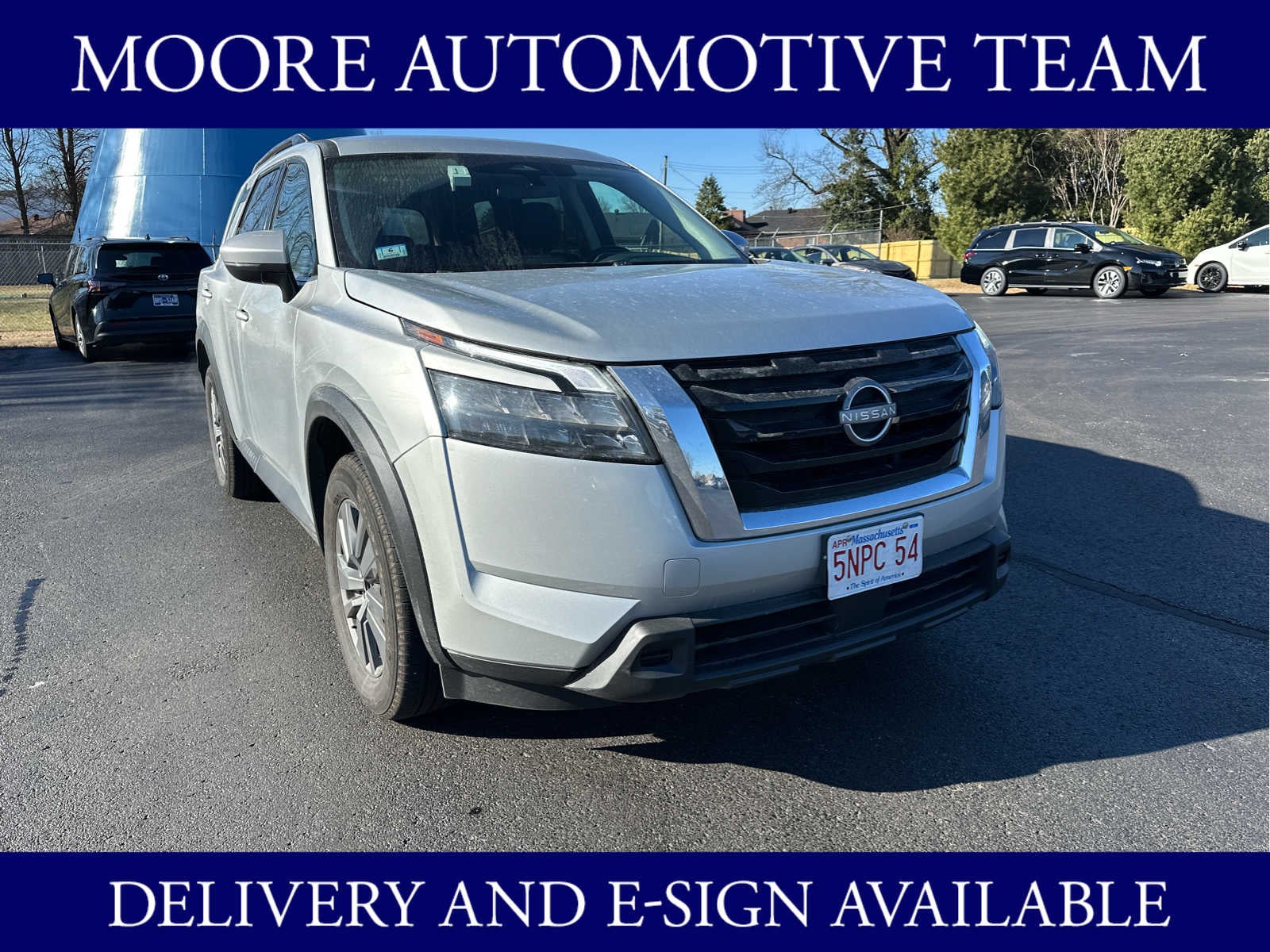 2024 Nissan Pathfinder SV