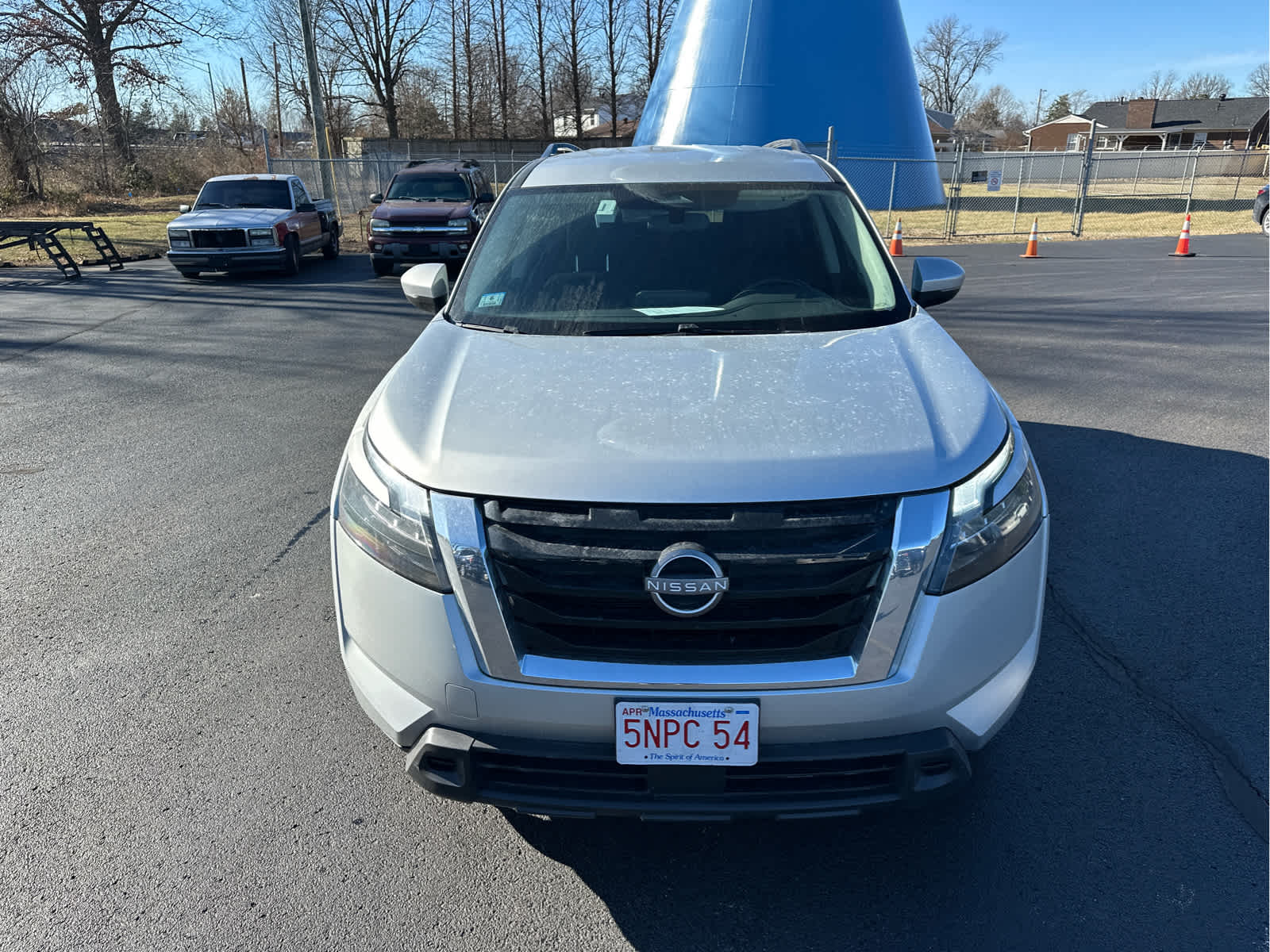 2024 Nissan Pathfinder SV