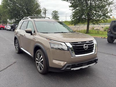 2024 Nissan Pathfinder Platinum