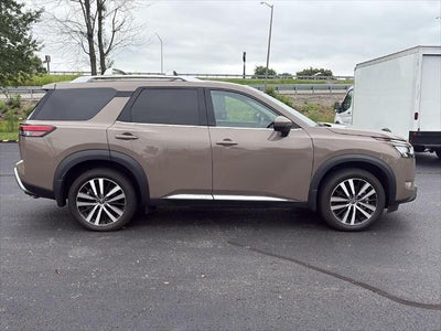 2024 Nissan Pathfinder Platinum