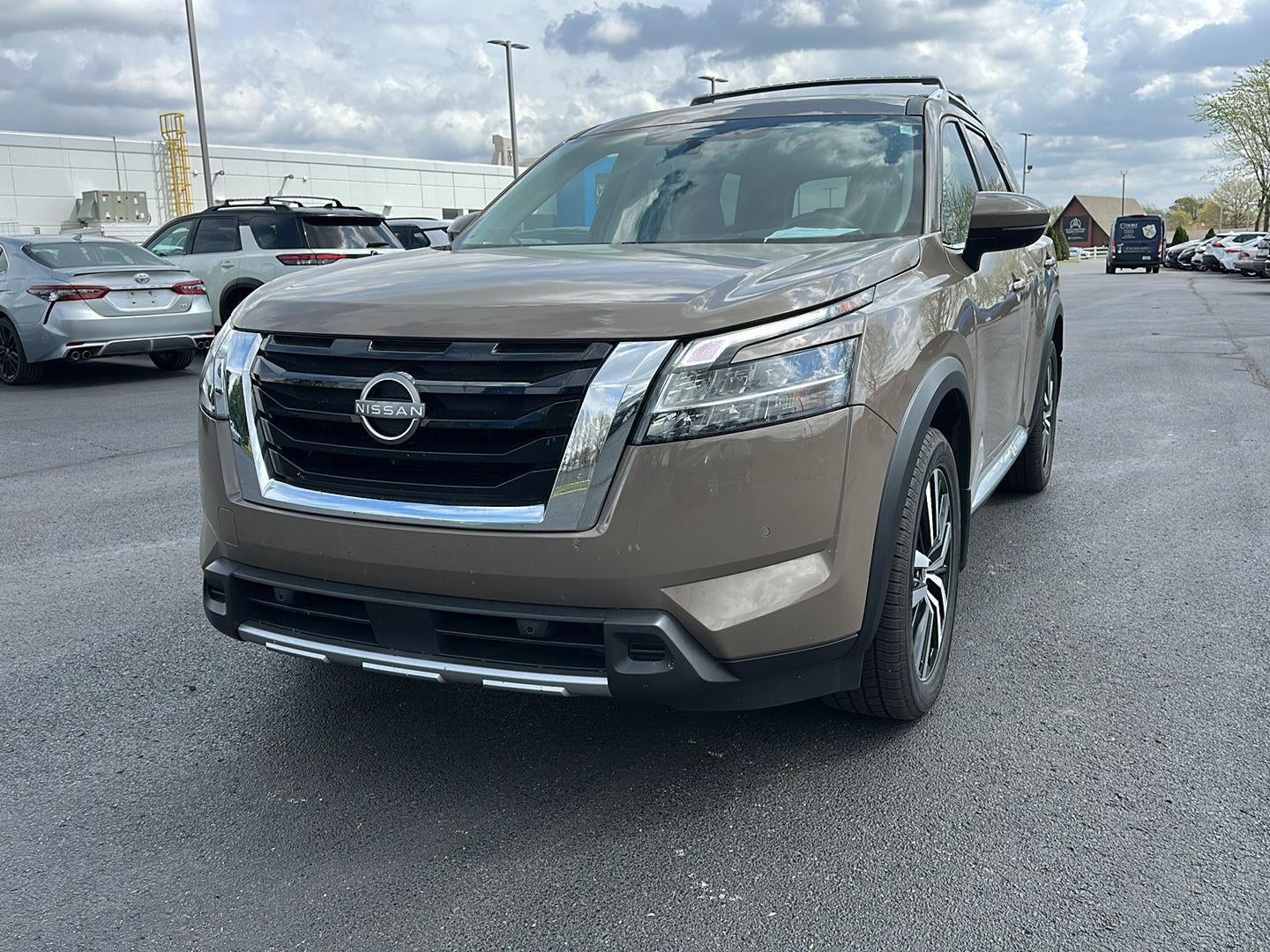 2024 Nissan Pathfinder Platinum