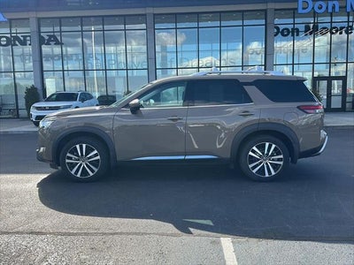 2024 Nissan Pathfinder Platinum