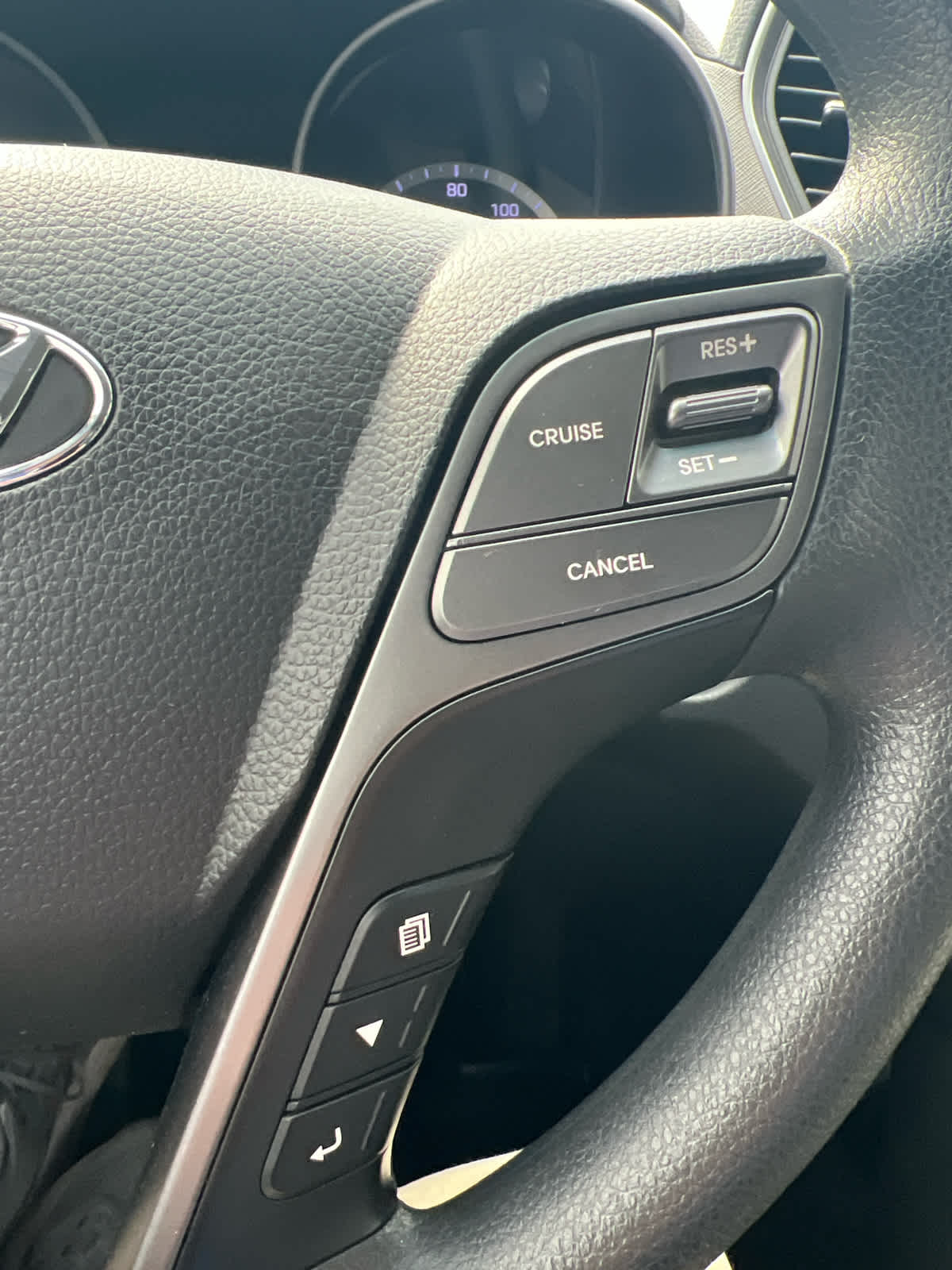 2018 Hyundai SANTA FE SPORT 2.4L