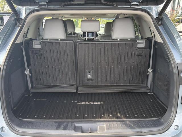 2021 Toyota Highlander Hybrid Platinum