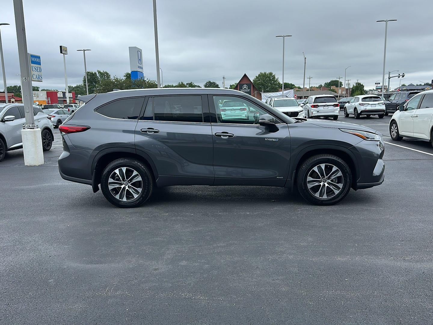 2021 Toyota Highlander Hybrid XLE