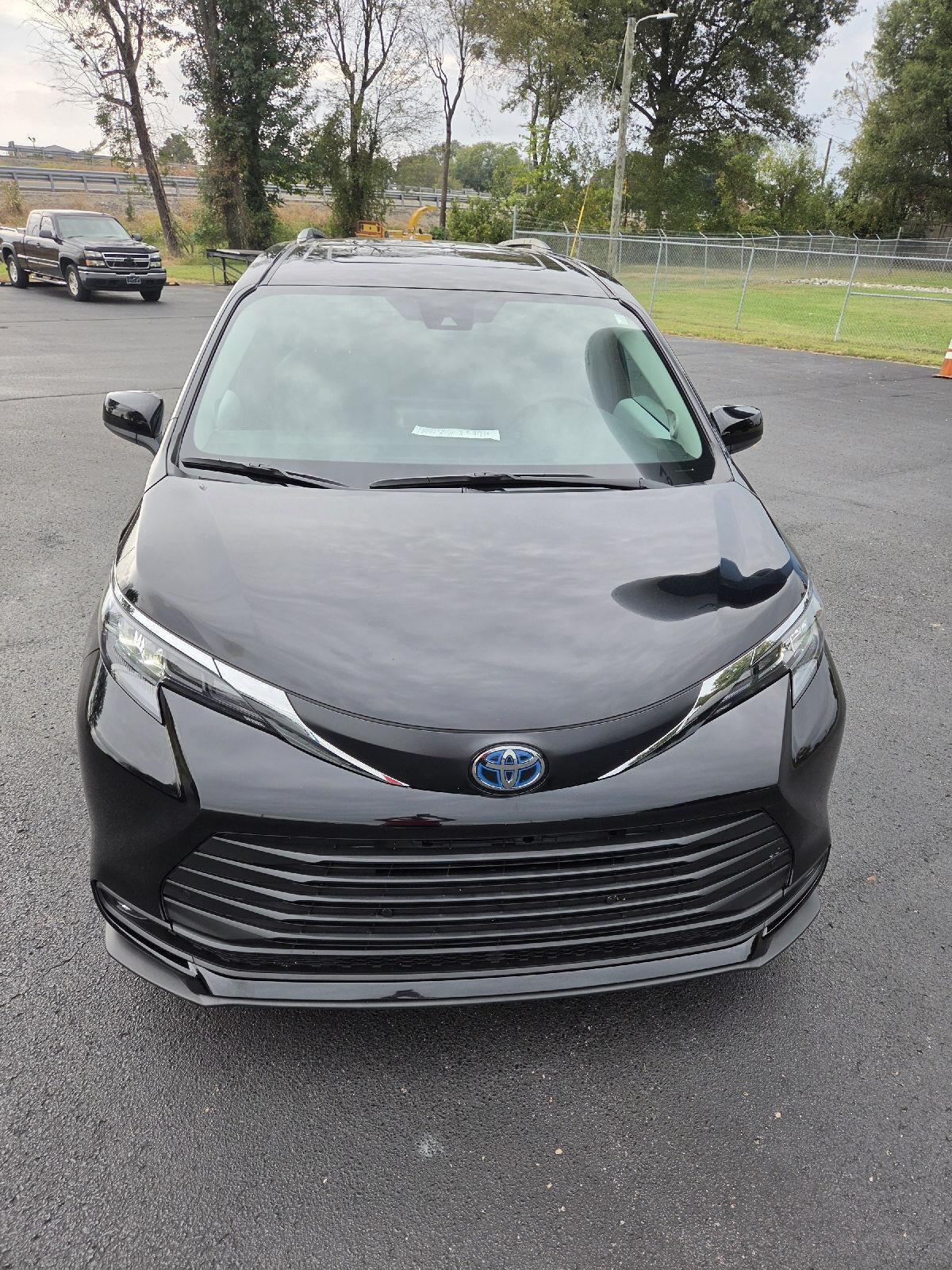 2025 Toyota Sienna XLE 7-Passenger