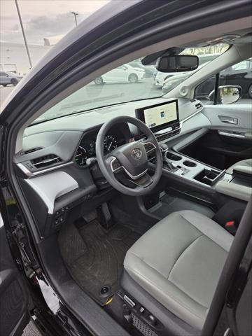 2025 Toyota Sienna XLE 7-Passenger
