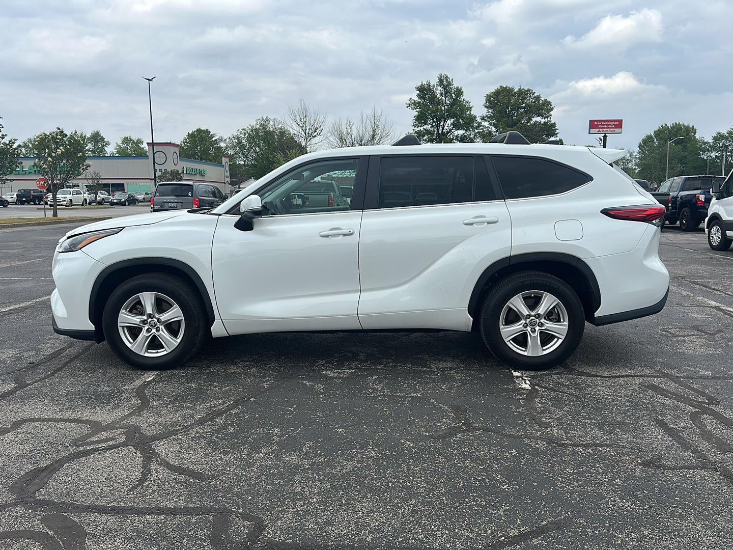 2023 TOYOTA TRUCK HIGHLANDER L