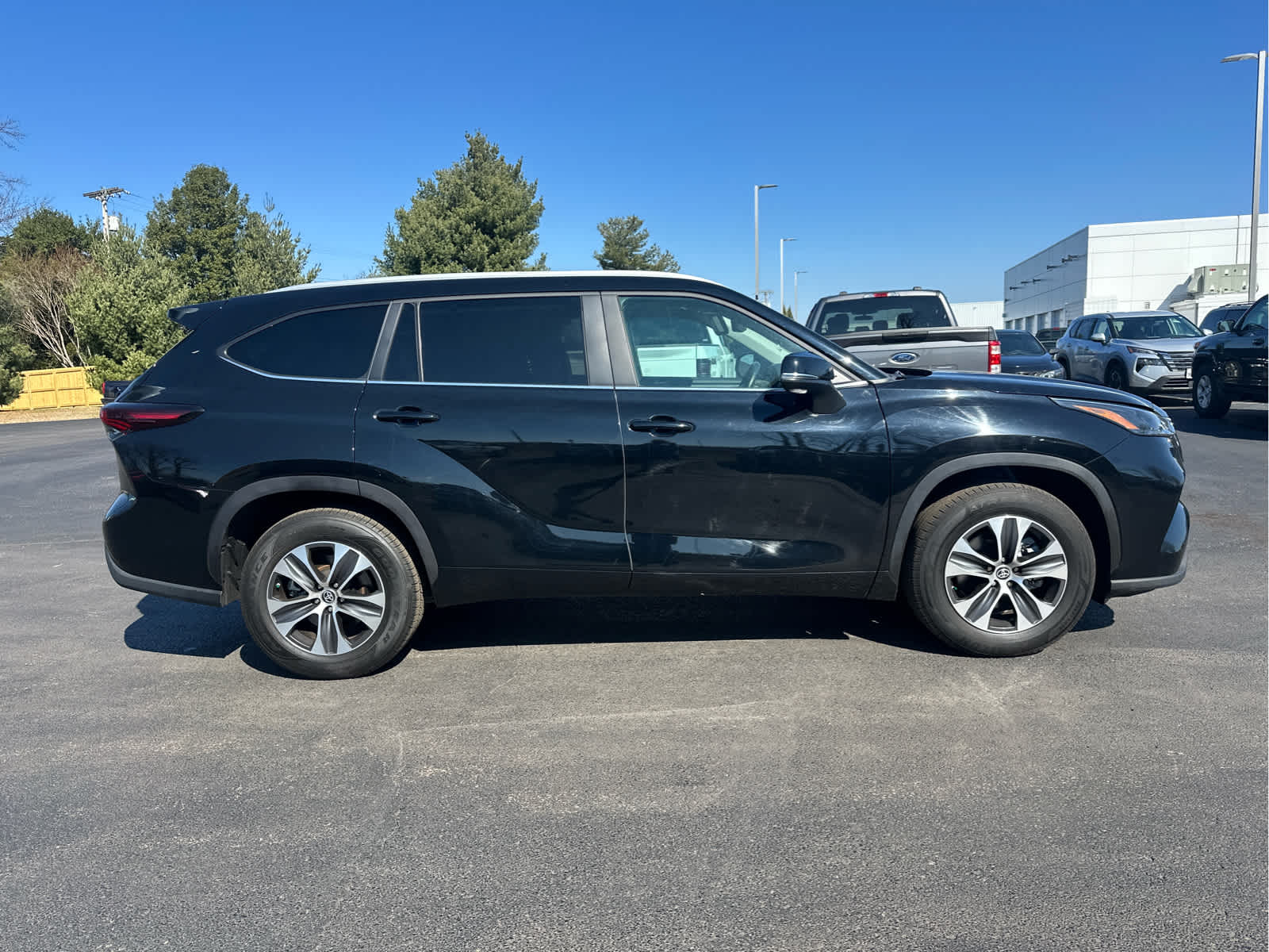 2024 Toyota Highlander XLE