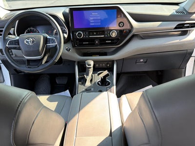 2023 Toyota Highlander XLE
