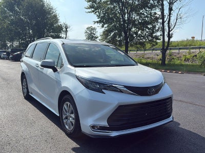 2024 Toyota Sienna XLE