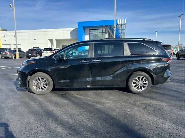 2024 Toyota Sienna XLE