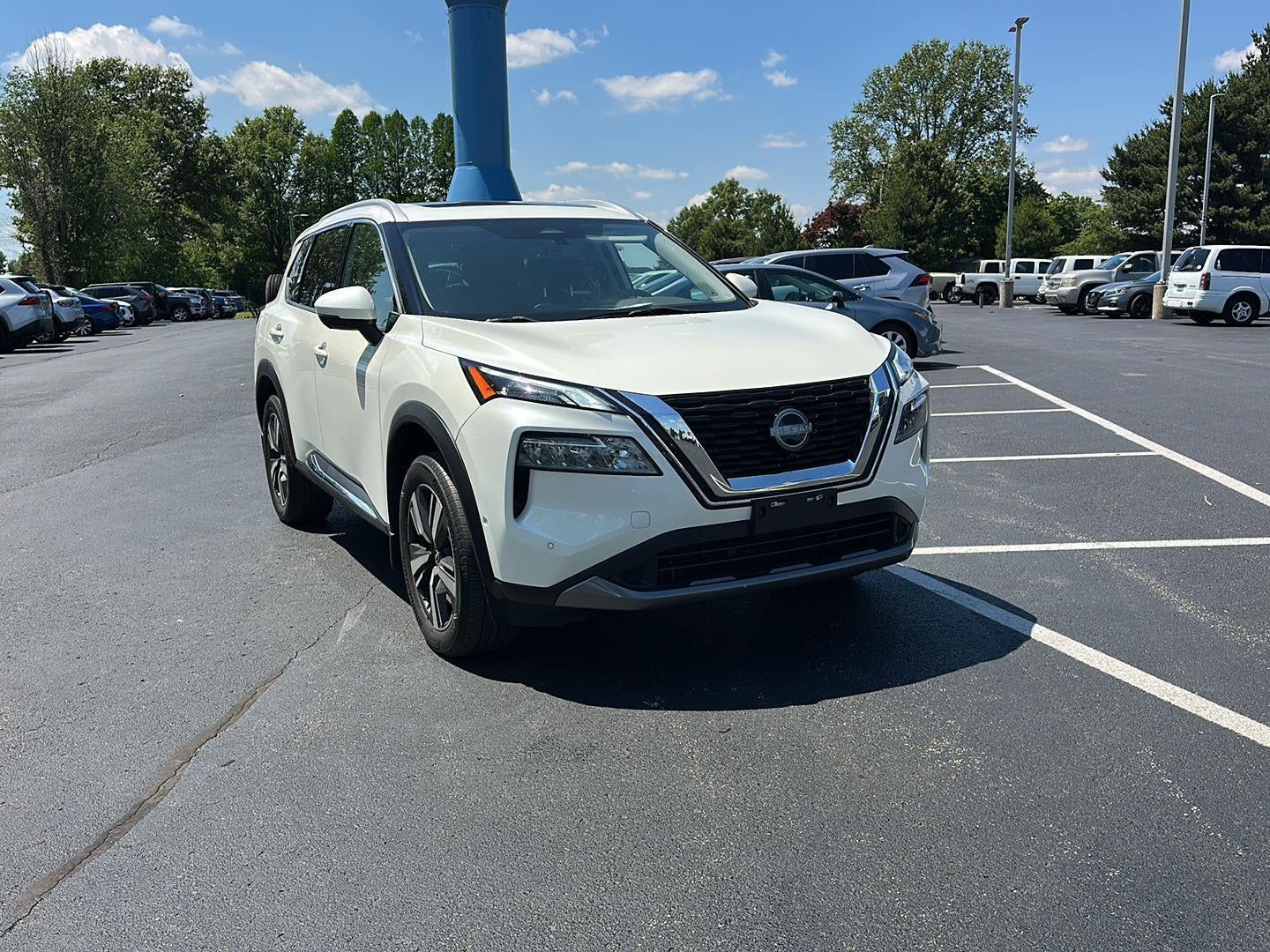 2023 Nissan Rogue SL
