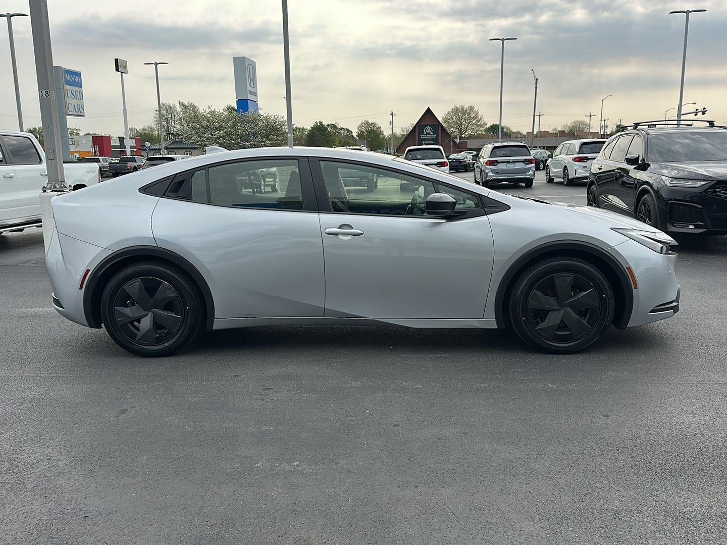 2024 Toyota Prius LE