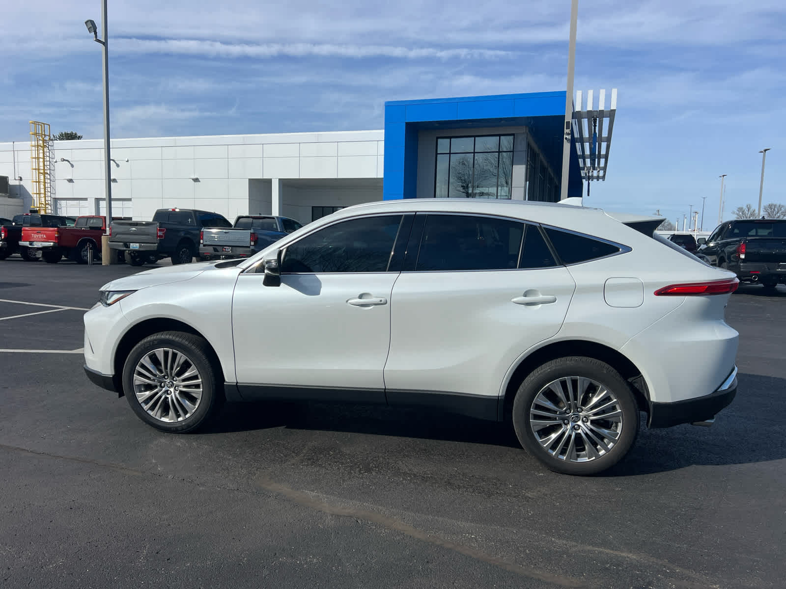 2023 Toyota Venza XLE