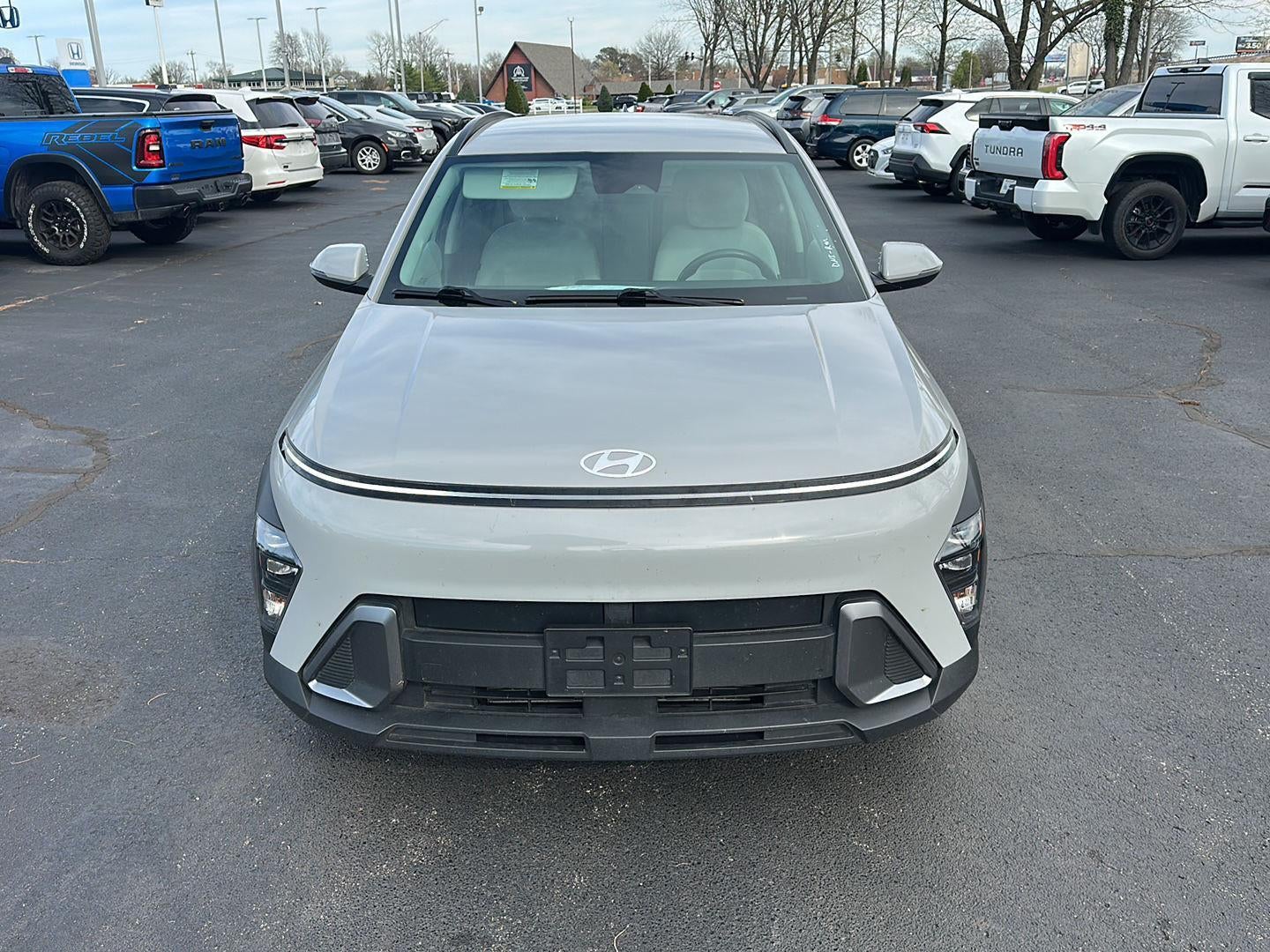 2024 Hyundai KONA SEL