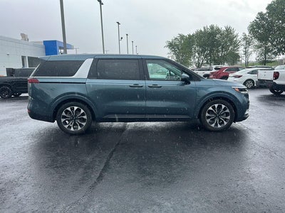 2023 Kia Carnival EX