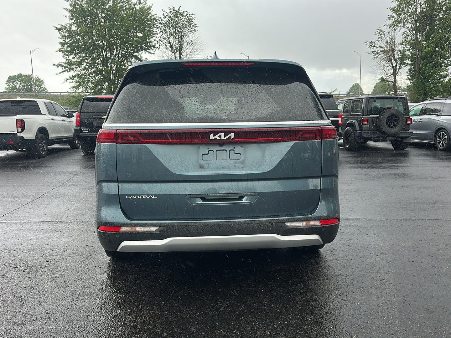 2023 Kia Carnival EX