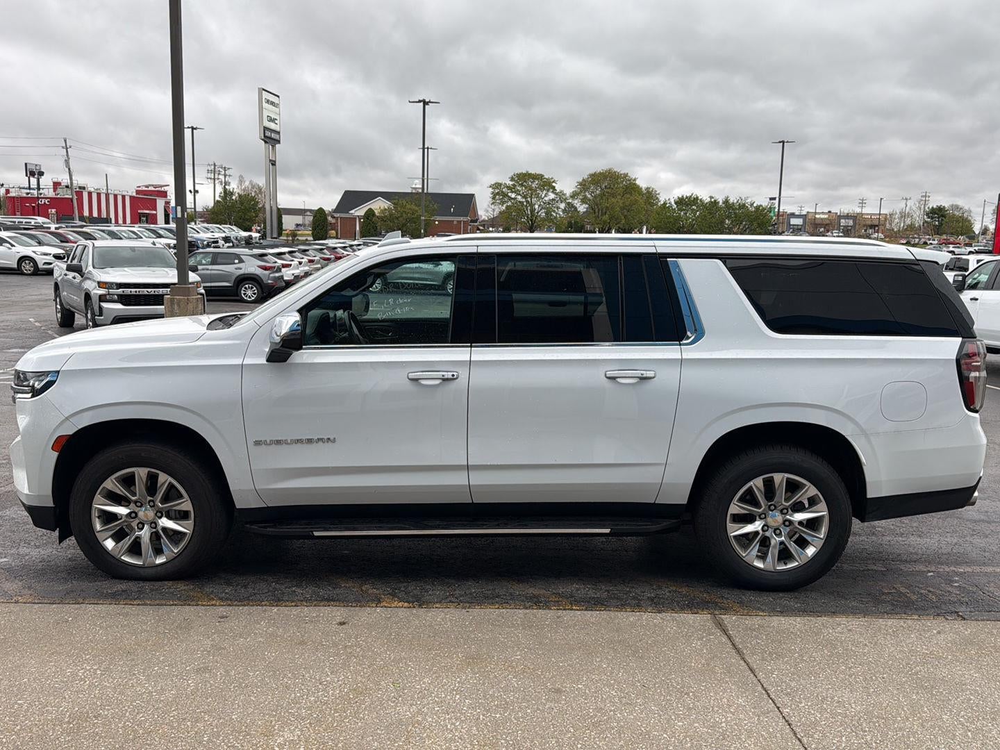 2023 Chevrolet Suburban Premier