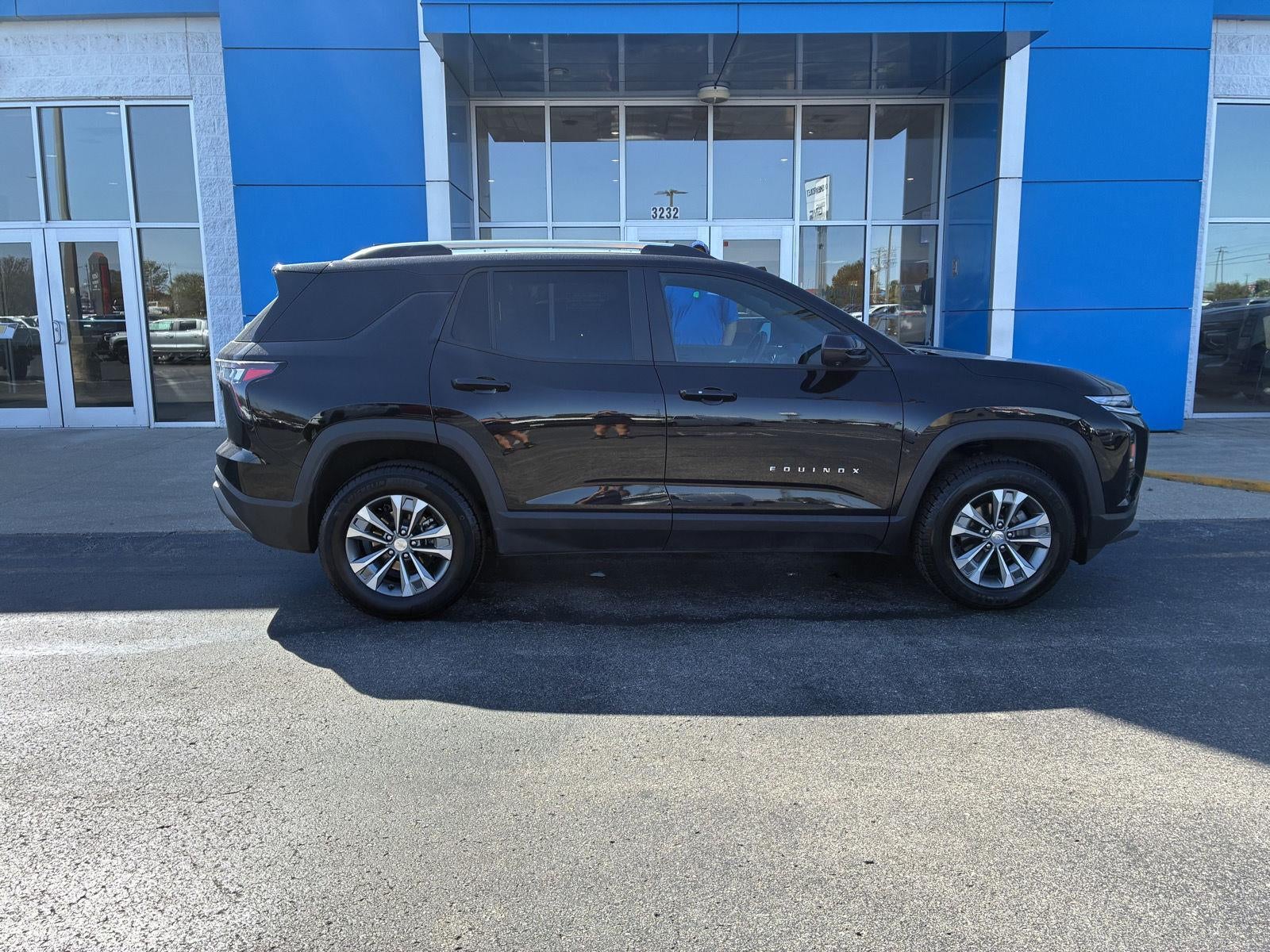 2025 Chevrolet Equinox AWD LT