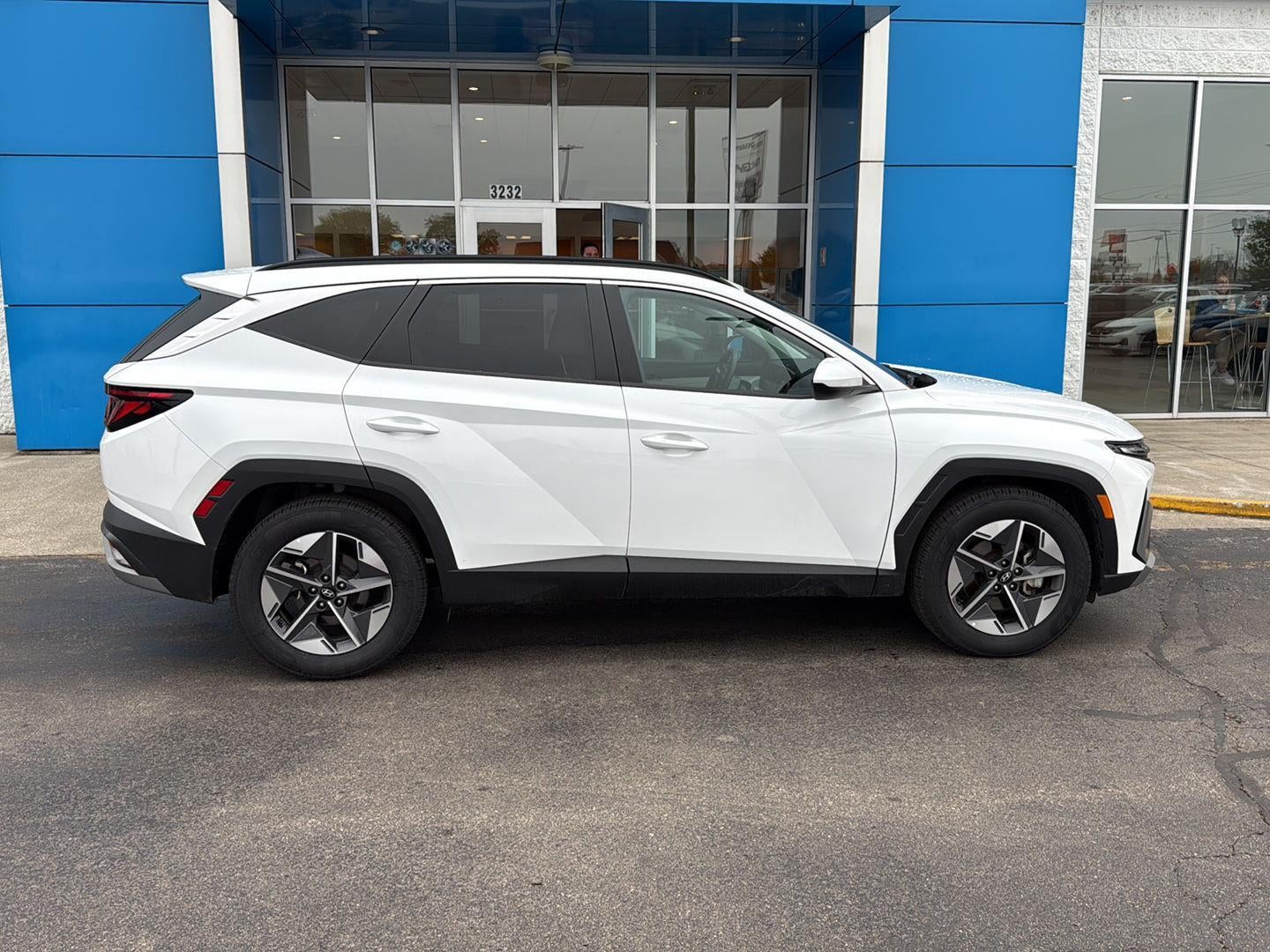 2025 Hyundai TUCSON SEL