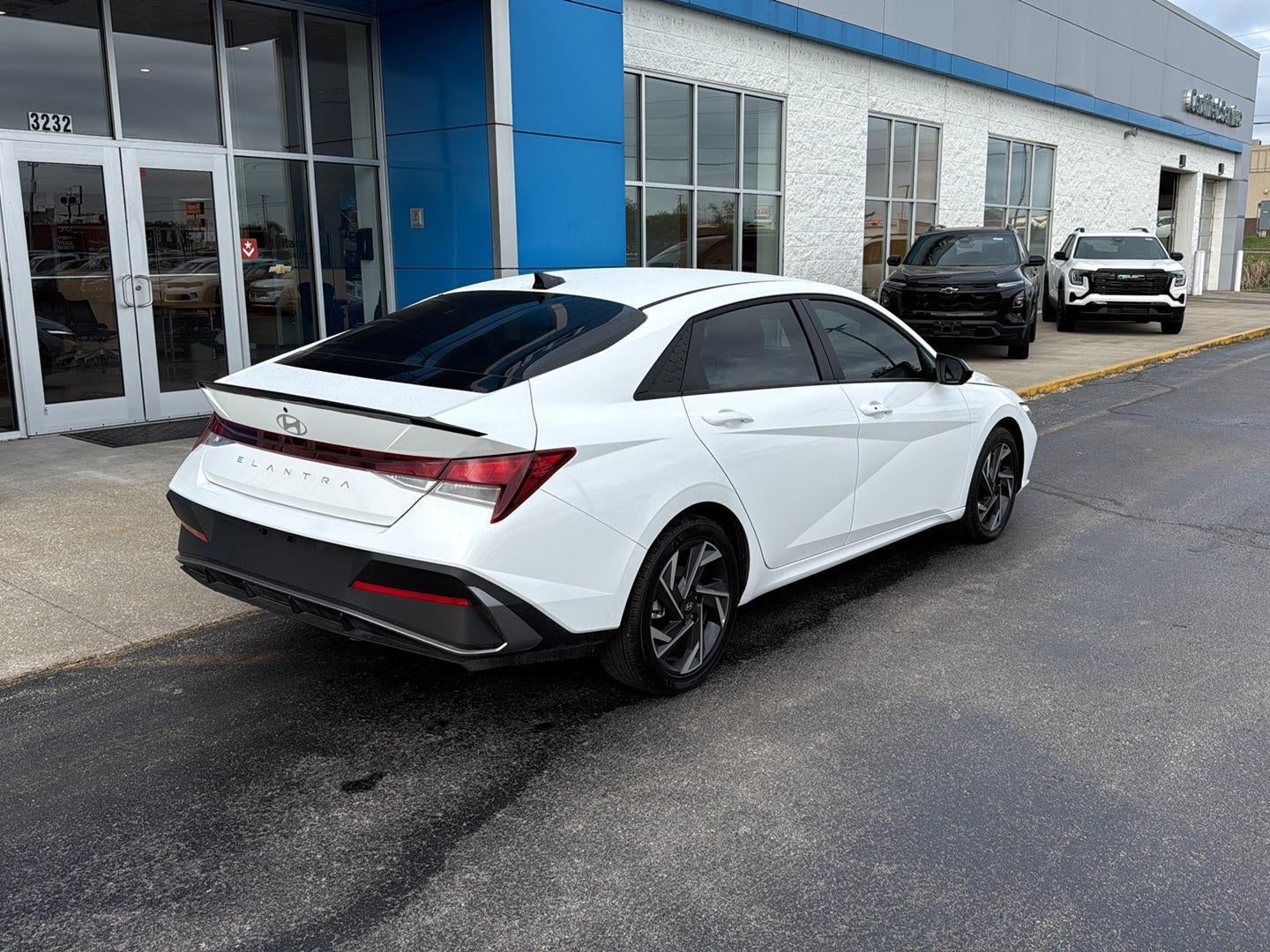 2025 Hyundai ELANTRA SEL Sport