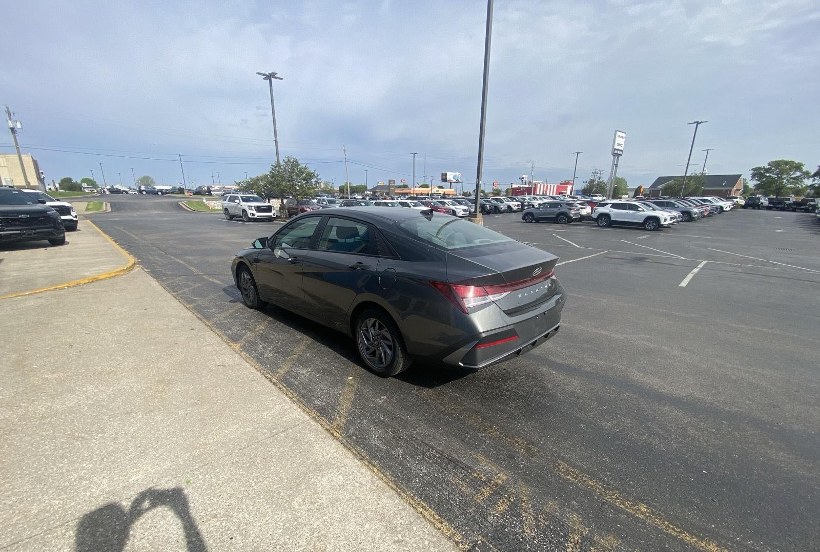 2024 Hyundai ELANTRA SEL