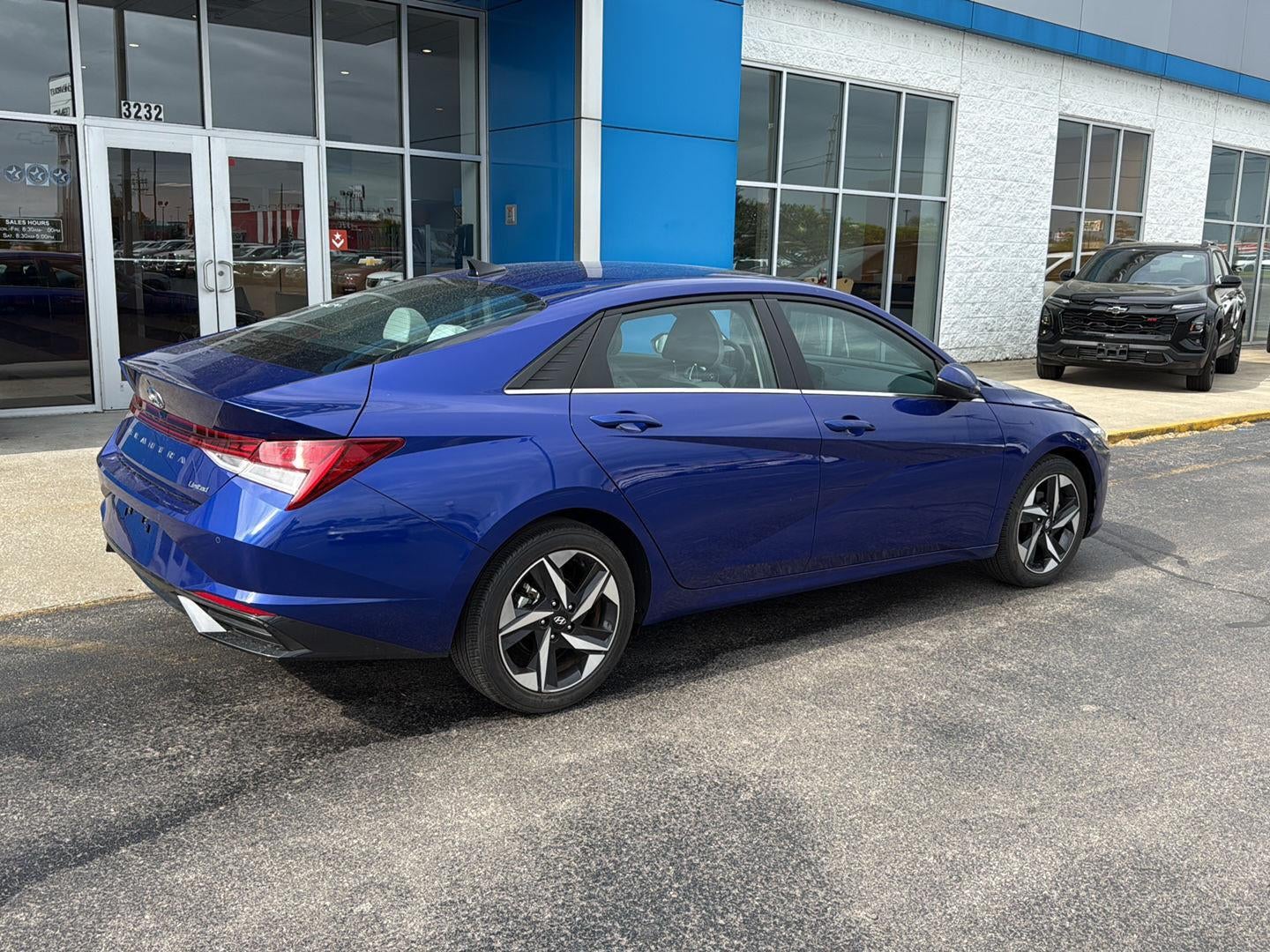 2023 Hyundai ELANTRA Limited