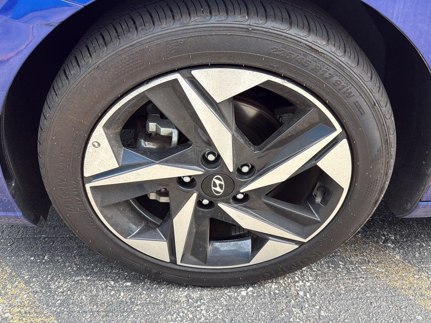 2023 Hyundai ELANTRA Limited