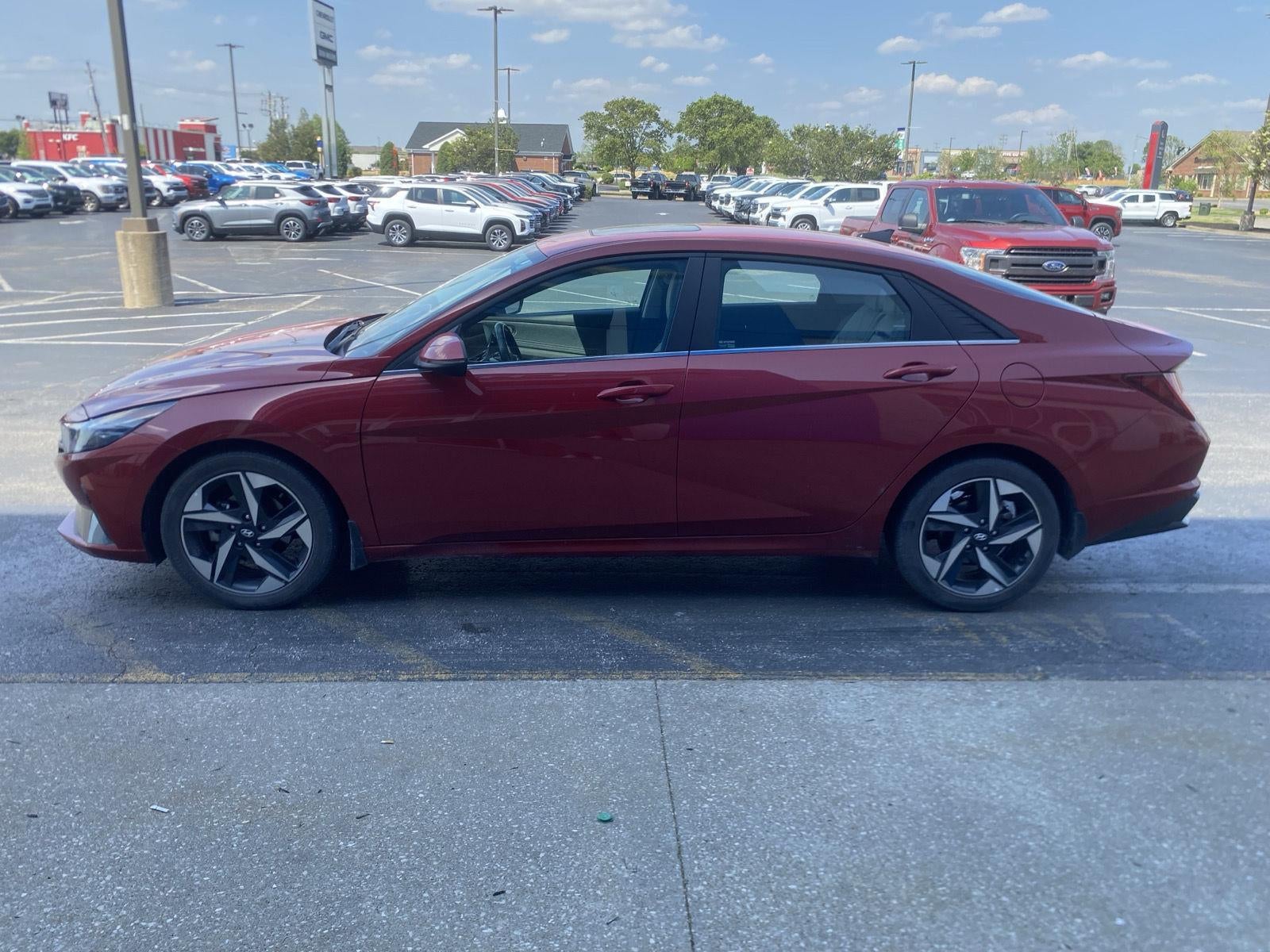 2023 Hyundai ELANTRA Limited